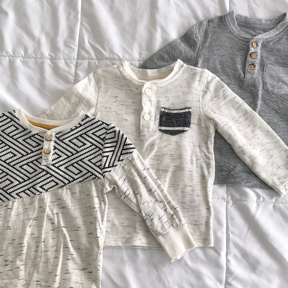 3 long sleeved boys shirts cream / gray